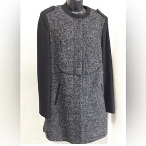 TAHARI Taylor Charcoal and Black Wool Coat with Detachable infinity scarf